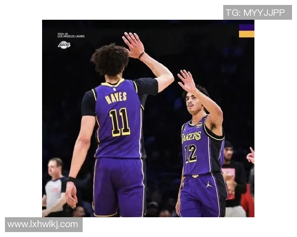 今日NBA焦点对决篮网挑战湖人谁能在激烈较量中笑到最后