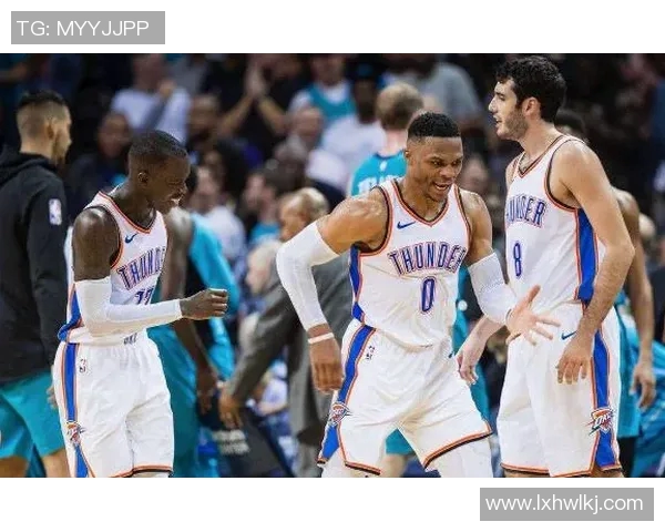 勇士与雷霆季后赛对决新泽州精彩回顾与分析