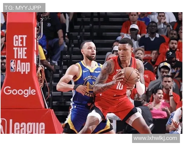 火箭与勇士的激烈对决12月2日NBA赛场精彩瞬间回顾