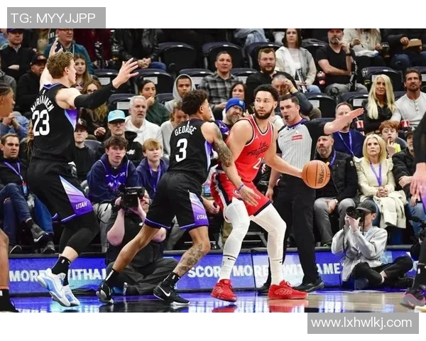 精彩对决NBA直播爵士队挑战快船队全场比赛精彩瞬间回顾