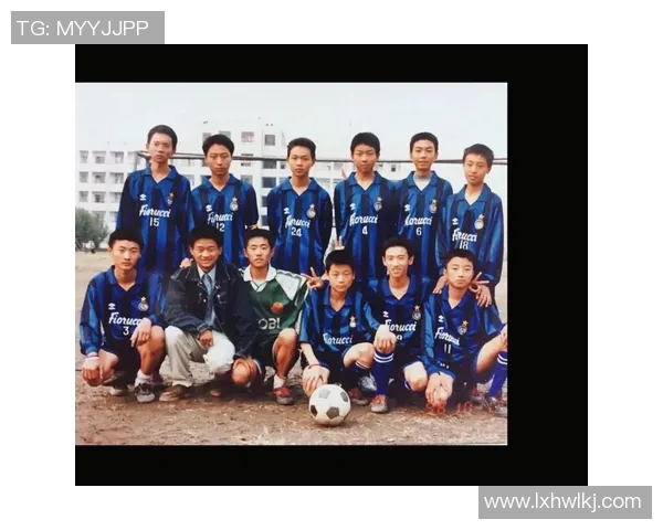 马丁内斯:从足球场上的传奇到生活中的启示与奋斗故事 马丁内斯:从足球场上的传奇到生活中的启示与奋斗故事