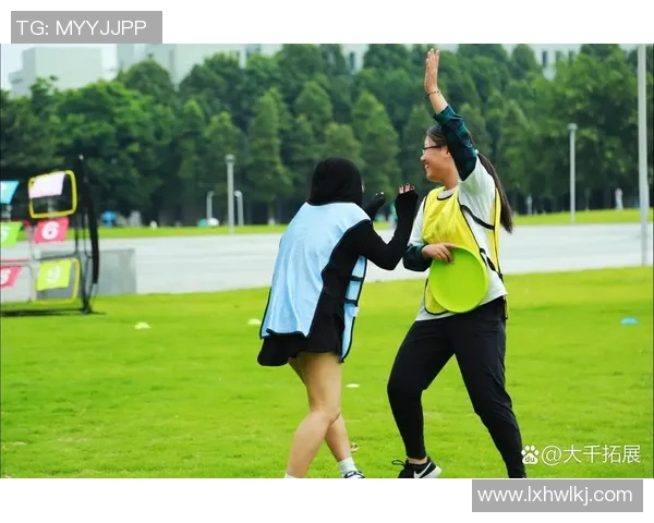 飞盘飞扬：刘娜的热血人生与深度对话探索